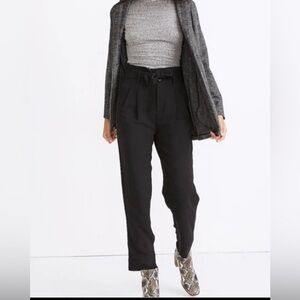 Madewell Black Drapey Paperbag Waist Pleated Cropped Pants Women’s 6 Workwear